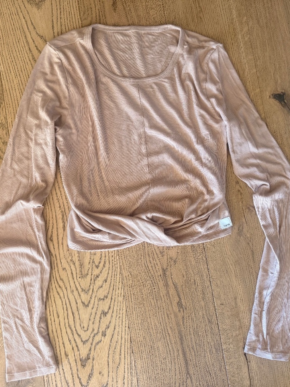 Vuori Crop Top Long Sleeve Tee Tan M Fits S Too